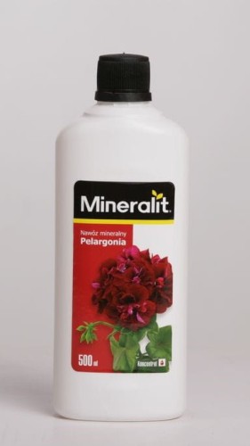 nawoz pelargonia 0,5.jpg