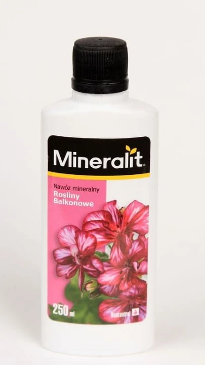nawoz rosliny balkonowe 0,25.jpg